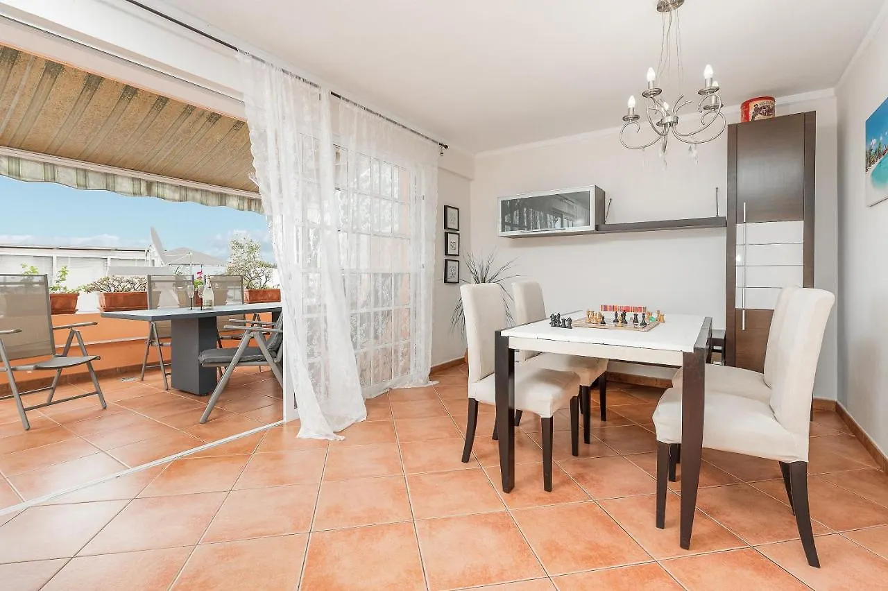 'Bloom' Peaceful Beachside Bungalow Puerto de la Cruz  Apartmán